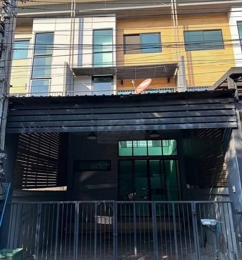 ให้เช่าทาวน์โฮม 3 ชั้น 180 ตรม. โครงการอีโค่ สเปซ บางนา-วงแหวน