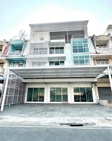 ให้เช่าอาคารพาณิชย์ 4.5 ชั้น 3 คูหา 71 ตรว. รามคำแหง ใกล้เดอะมอลล