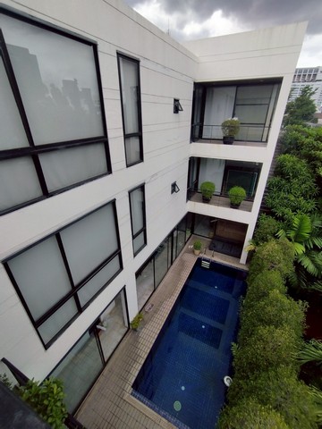 ให้เช่าพูลวิลล่า 4 ชั้น 750 ตรม. ย่านอารีย์ พญาไท เหมาะพักอาศัย
