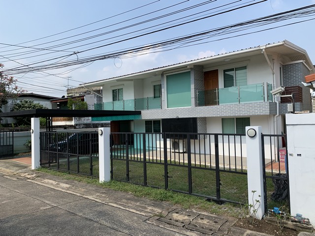 ให้เช่าบ้านเดี่ยว 2 ชั้น 80 ตรว. ซอยเสนานิคม1 ใจกลางเมืองลาดพร้าว