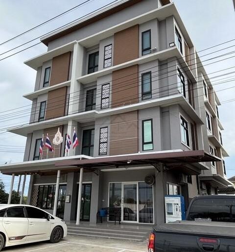 ขายอพารท์เมนท์ 4 ชั้น 307.4 ตร.ว. พร้อมร้านอาหาร ร้านค้า เขตลาดกร