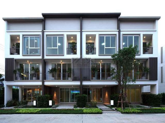 ให้เช่าทาวน์โฮม 3 ชั้น 200 ตร.ม. ลุมพินี ทาวน์ เรสซิเดนซ์ ลาดพร้า