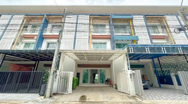 ทาวน์โฮม 3 ชั้น ชวนชื่นโมดัส วิภาวดี – รังสิต พร้อมอยู่