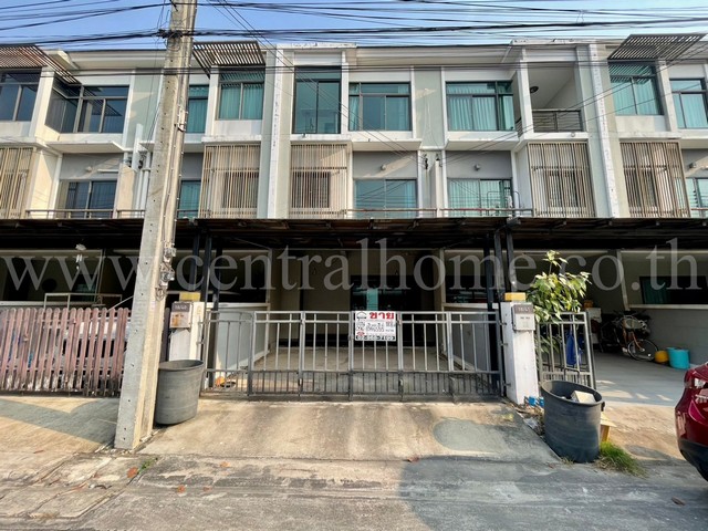 ราคาพิเศษ ทาวน์โฮม 3 ชั้น เดอะ เมทโทร พัฒนาการ – ศรีนครินทร์