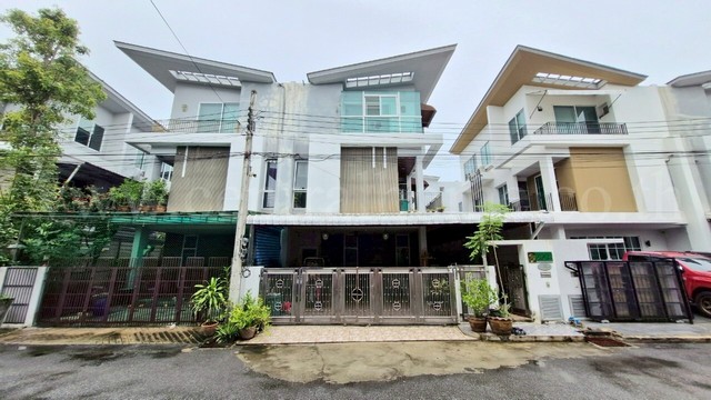 ลดราคา บ้านแฝด 3 ชั้น แกรนด์ ไอ – ดีไซน์ วิภาวดีฯ พร้อมอยู่