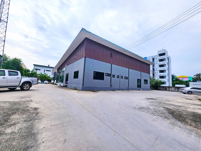 อาคารสำนักงาน ชั้นเดียว 505ตร.ม. เกือบ 1 ไร่ 20-30จอดรถ บิ๊กซี ชล