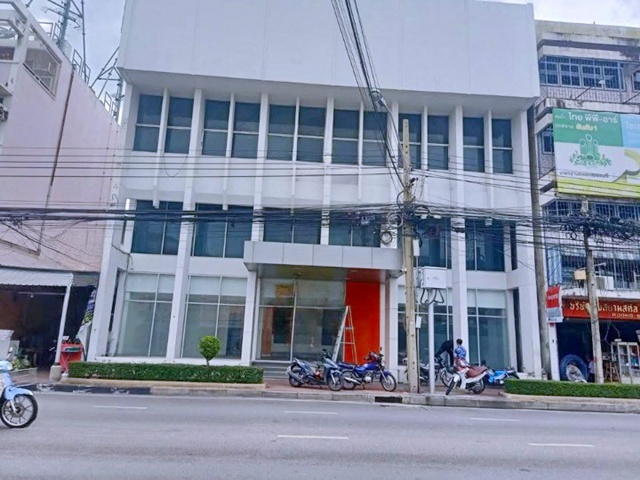 สนามมวยราชดำเนิน ถนนข้าวสาร 1.5 กม. อาคาร 3 ชั้น 4 คูหา 1202 ตร.