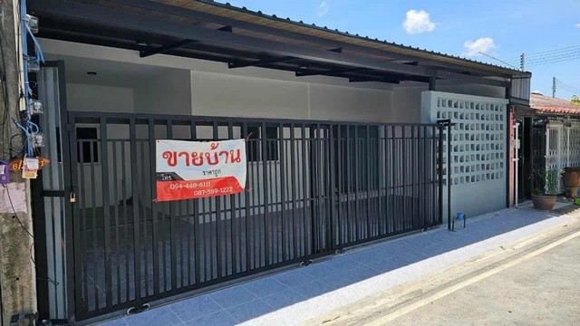 ขายทาวน์เฮ้าส์รีโนเวทใหม่ หมู่บ้านสุขใจวิลล่า1อำเภอเมืองชลบุรี