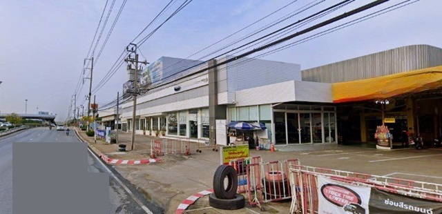 ถ.กาญจนาภิเษก แยกทศกัณฑ์. 2005ตร.ม. เดอะมอลล์บางแคโชว์รูมรถยนต์ให