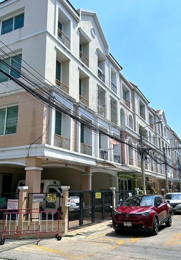 เซนทรัลรัตนาธิเบศร์ อาคาร 4 ชั้น 25ตร.วา.MRT บางกระสอ 150 เมตร 5น