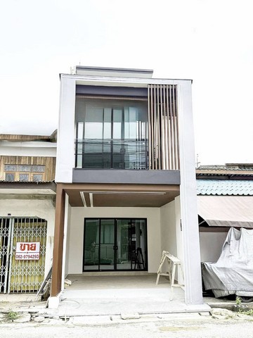 ขายทาวน์โฮมรีโนเวทใหม่ ในเมืองหาดใหญ่ ย่านทำเลธุรกิจ จังหวัดสงขล