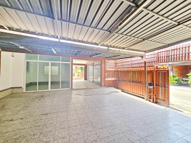 ให้เช่าบ้านกว้าง รามอินทรา113–119 มีนบุรี 74ตร.วา 3นอน MRTบางชั
