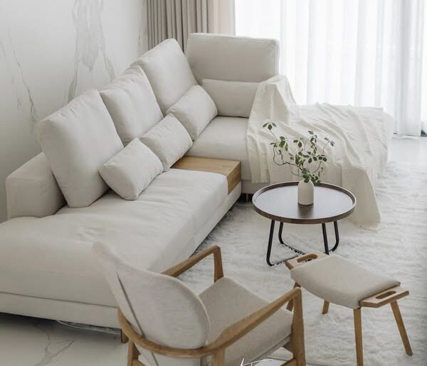 บ้านสร้างใหม่5 ชั้นมีลิฟท์ 3 ห้องนอน 4 ห้องน้ำ 3 ที่จอดรถเอกมัยทอ