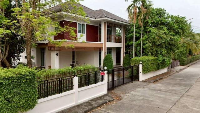 บ้านเดี่ยวสุดหรู หลังใหญ่ ฟังก์ชั่นครบ โครงการ เดอะโฟร์ สันผีเสื้