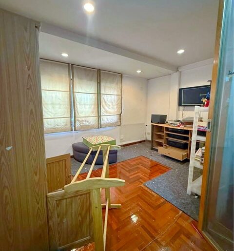 ลาซาล28-34 ถ.สุขุมวิท105 ให้เช่าบ้านหลังมุม 3ชั้น 3-4จอดรถ BTSบาง