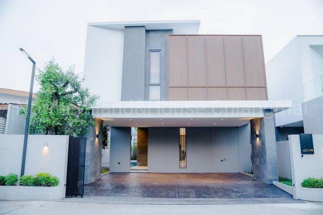 Pool Villa 24.9 ล้าน เจ็ดยอด บ้านสร้างใหม่ วิวดอยสุเทพ พร้อมอยู่