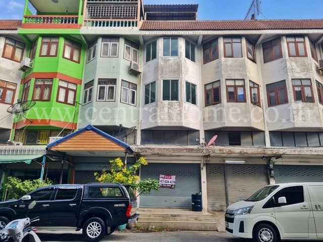 ลดราคา อาคารพาณิชย์ 3 ชั้นครึ่ง บ้านรัตนโกสินทร์ – รังสิต 200 ปี