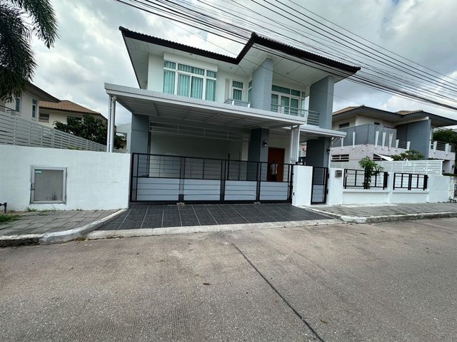 ให้เช่าบ้านเดี่ยว 2 ชั้น มบ.คันทรีโฮมเลคแอนพาร์ค อัสสัมชัญ – ศรีร