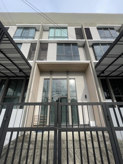 BH3695 ให้เช่าออฟฟิศ3.5 ชั้น ติดหน้าหมู่บ้านพาทิโอ พหลโยธิน วิภาว