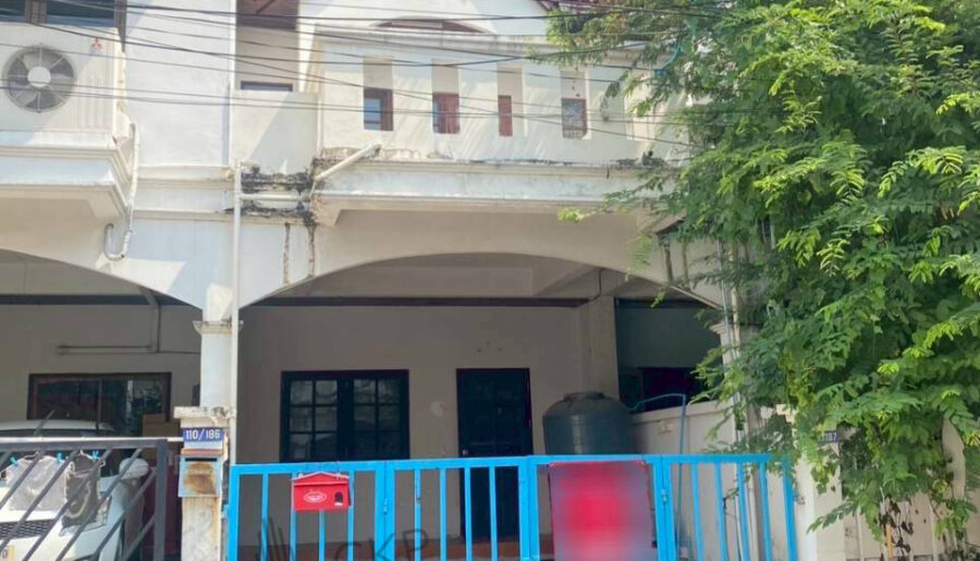 ทาวน์เฮาส์ มบ.ยลประภา บ้านเปล่า เดินทางได้หลายเส้นทาง ใกล้ตลาด