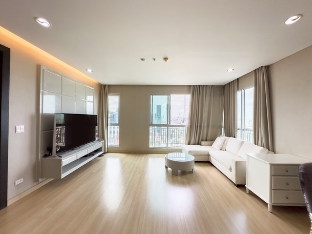 ขายคอนโดหรู The Address พญาไท ชั้น 32 2 นอน 2 น้ำ 2 ที่จอดรถ