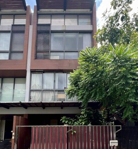 For sale The PLOT เย็นอากาศ – บ้านสวยมาก ทำเลดี