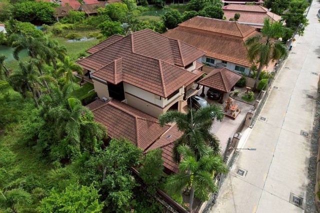 ขายบ้านสวน พูลวิลล่า ที่ดิน 2 งาน จอมเทียน ใกล้สุขุมวิท