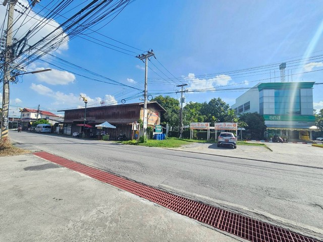 ขายที่เปล่าติดถนน..ที่ดินบ้านหมอสระบุรี แถมสิ่งปลูกสร้างบ้านไม้