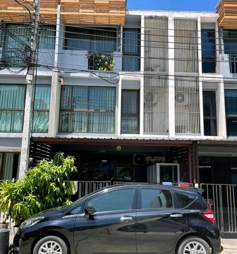 แฟชั่น รามอินทรา 3ก ถูกที่สุดในโลก ให้เช่า ทาวน์โฮม 3 ชั้น มีแอร์
