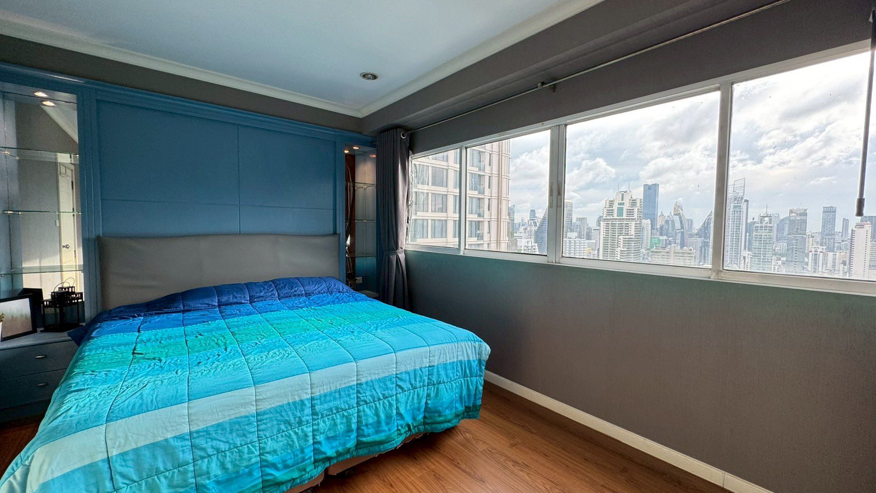 ให้เช่า คอนโด Grand Parkview อโศก ใกล้รถไฟฟ้า BTS อโศก