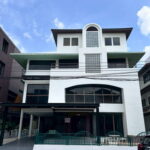 ตึกให้เช่าFOR RENT หมู่บ้านทาวน์อินทาวน์ ถ.ศรีวรา จดบริษัทได้