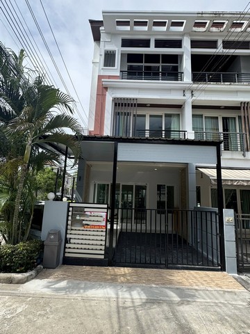 ให้เช่าทาวน์เฮ้าส์ บ้านกลางเมือง เออร์บาเนี่ยน พระราม 9-ลาดพร้าว