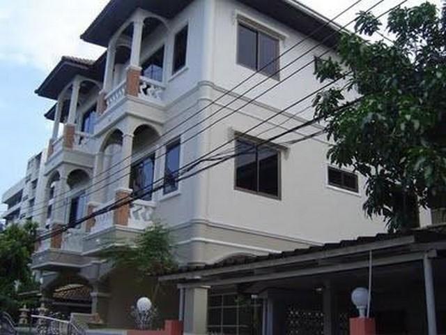 ให้เช่าบ้าน 3 ชั้น 45 ตรว. ซ.พหลโยธิน19 เขตจตุจักร ใกล้ MRT พหลโย
