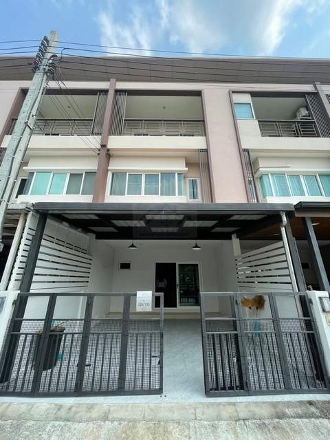 ให้เช่าทาวน์โฮม 3 ชั้น 25 ตรว.เดอะริคโค้ ทาวน์ วัชรพล ใกล้ตลาดถนอ