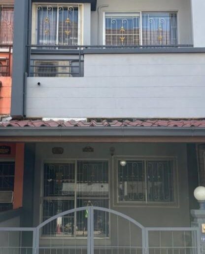ให้เช่าทาวโฮม 3 ชั้น 197 ตร.ม. 3 ห้องนอน นวลจันทร์-รามอินทรา
