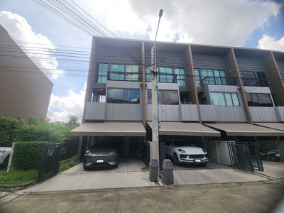 บ้านกลางเมือง ราชพฤกษ์ – แบนรค์ AP ทาวน์โฮม 3 ชั้น หลังมุม