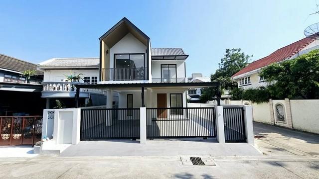 ขายบ้านเดี่ยว 2 ชั้น 42 ตร.ว. ย่านสุขุมวิท บางจาก ใกล้ BTS บางจาก