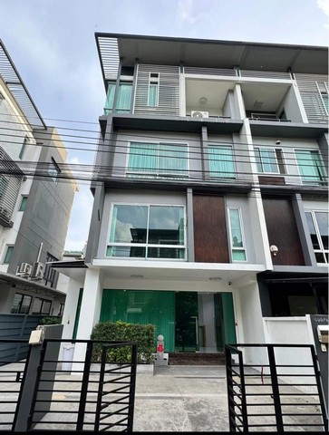 ขายและให้เช่าโฮมออฟฟิศ 4 ชั้น โครงการบี สแควร์ พระราม 9 เหม่งจ๋าย