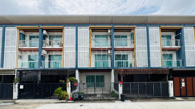 ทาวน์โฮม 3 ชั้น ชวนชื่น โมดัส – วิภาวดี ติดถนนวิภาวดี