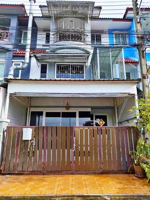 ศรีนครินทร์ 41-49 ประเวศ ทาวน์โฮมเช่า 3ชั้น 220 ตร.ม. ศรีนครินทร