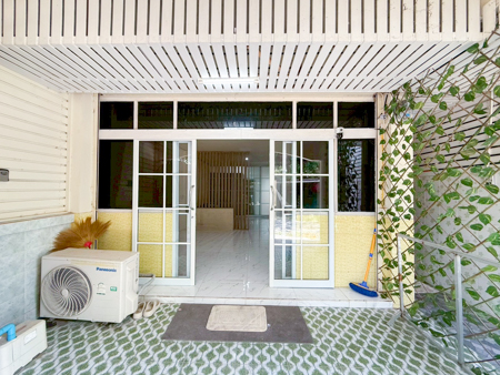 1 Bedroom Apartment Spacious Unit Prime location near Chaweng Be