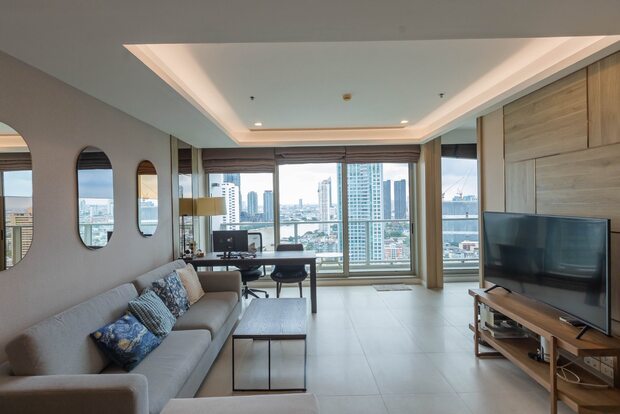 Modern Riverfront Retreat 2BR, Fully Furnished