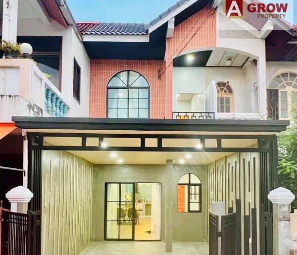 หมู่บ้านเรือนทองนิเวศน์ ลาดพร้าว เฟอร์นิเจอร์ครบ ตกแต่งพร้อมเข้าอ
