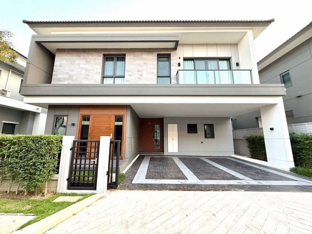 บ้านเดี่ยว ตกแต่งใหม่ เฟอร์ใหม่ 4 ห้องนอน 5 ห้องน้ำ ใกล้เมกาบางน