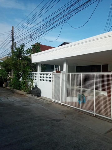 3 ห้องนอน 2 ห้องน้ำ ซอยลาดพร้าว 87 แยก 18 ใกล้ CDC