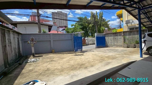 ขายที่ดิน ซอยรัชดาภิเษก 32 ย่านรัชดา–ลาดพร้าว เนื้อที่ 94 ตรว.