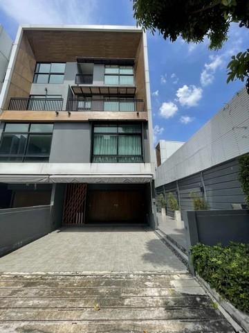 ขายทาวน์โฮม 3.5 ชั้น 30 ตร.ว. Arden ลาดพร้าว 71 บิ้วอินทั้งหลัง