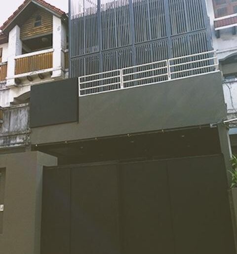 ให้เช่าโฮมออฟฟิศ 3 ชั้น 38 ตร.ว. ถนนพระราม 9 ซอย 19 สไตล์ LOFT