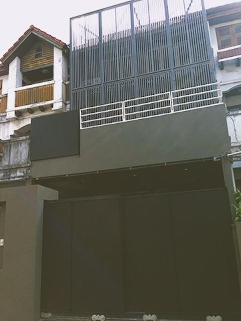ให้เช่าโฮมออฟฟิศ 3 ชั้น 38 ตร.ว. ถนนพระราม 9 ซอย 19 สไตล์ LOFT
