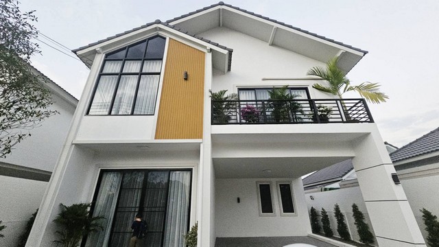บ้านใหม่ให้เช่า 4 ห้องนอน เฟอร์ครบ ทำเลดี หางดง เชียงใหม่